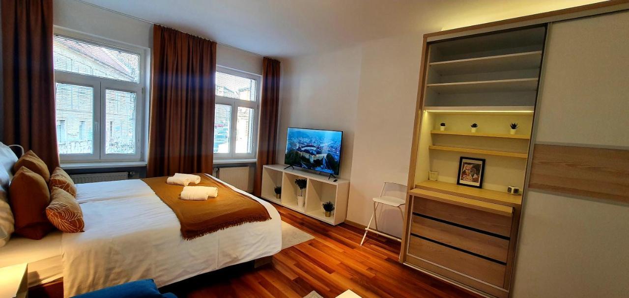 Petkovsek Rooms And Apartments Ljubljana Eksteriør bilde
